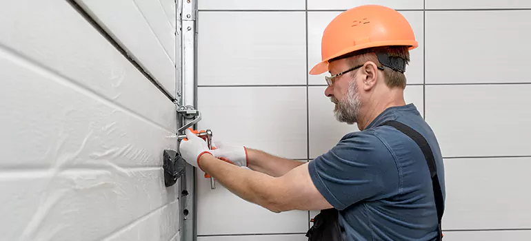 Commercial Garage Door Repair in Bartow, FL